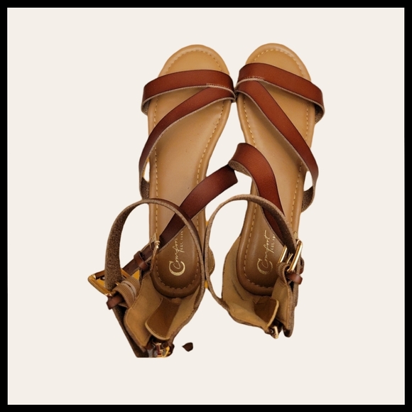 Cognac Zip back Strappy Sandals 10M - Picture 6 of 9